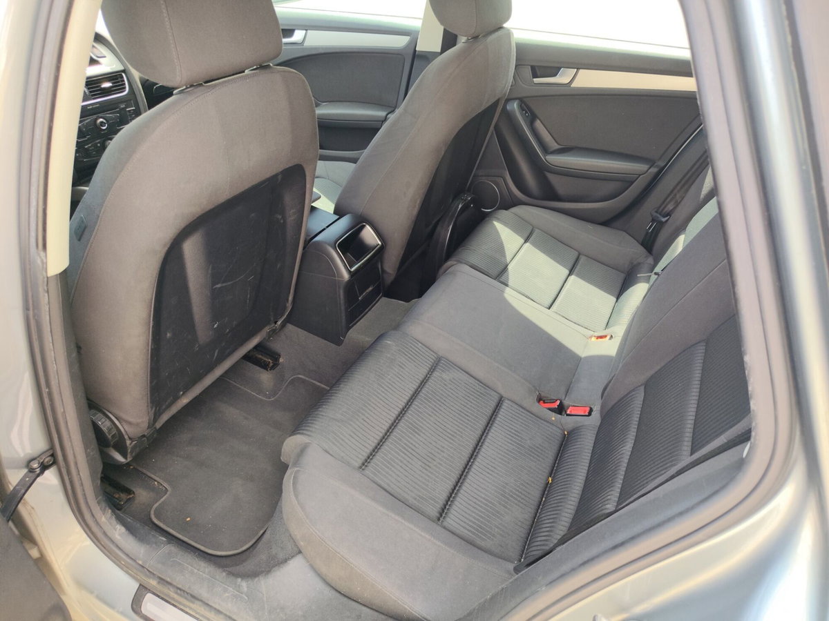 Audi A4 Avant 2.0 TDI 143CV F.AP. (5)