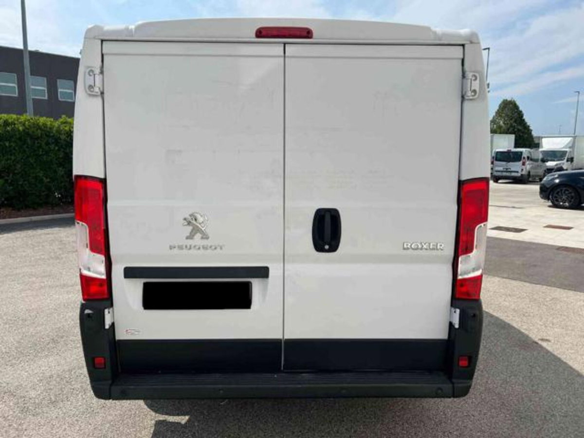 Peugeot Boxer Furgone 330 2.2 BlueHDi 140 S&S PC-TN Furgone Premium (3)