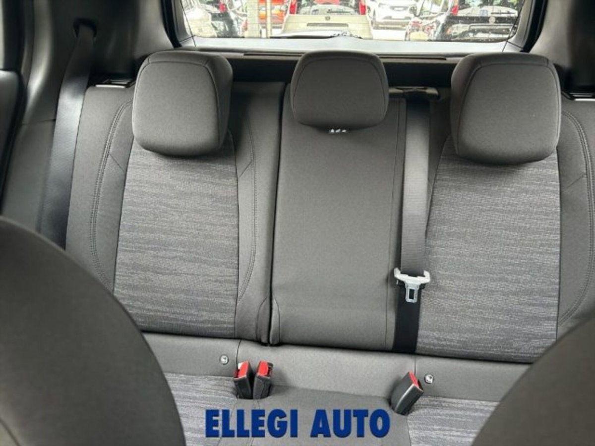 Jeep Avenger 1.2 turbo Longitude fwd 100cv (17)