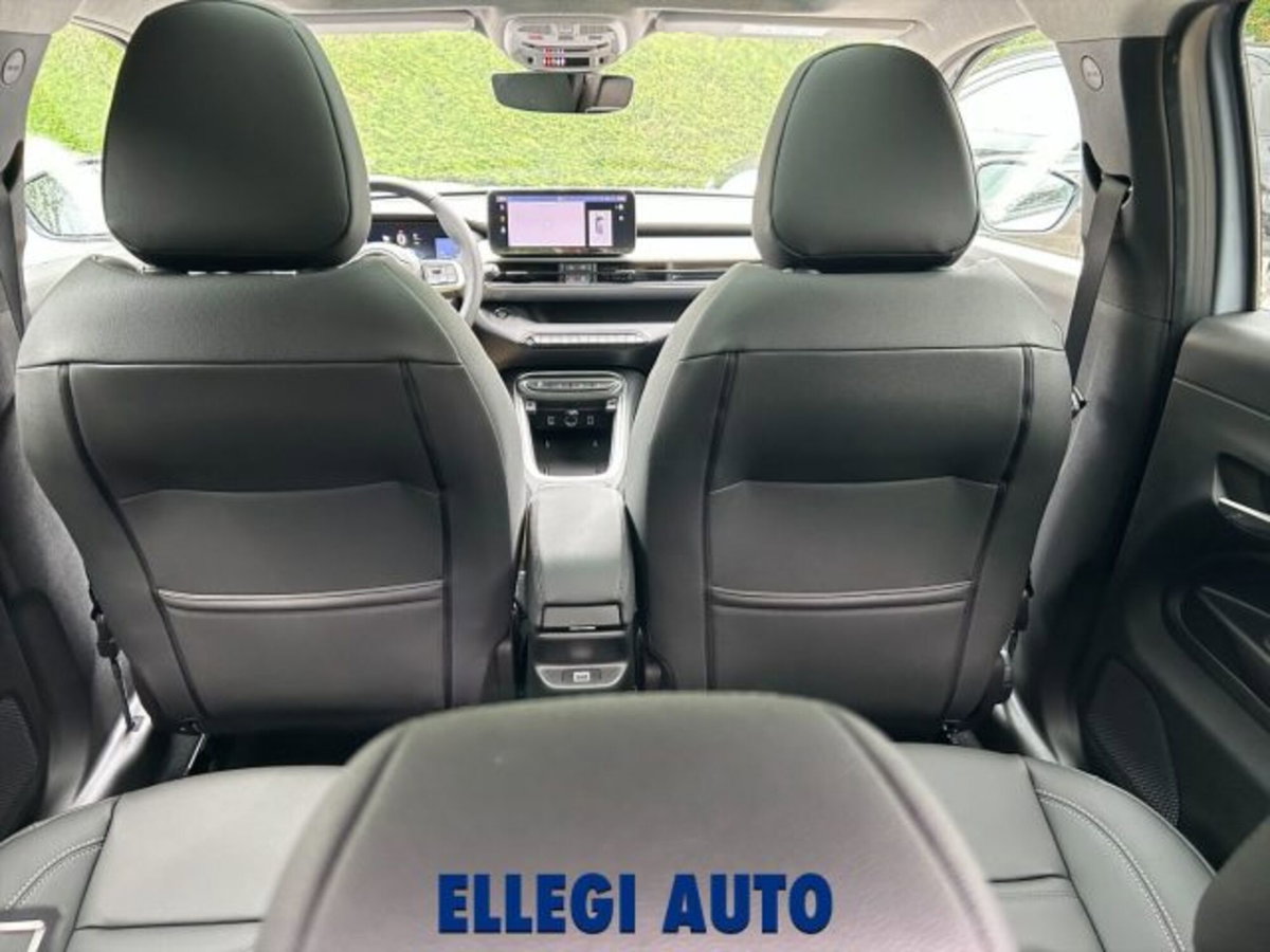 Jeep Avenger 1.2 turbo Summit fwd 100cv (12)