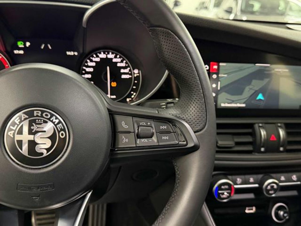 Alfa Romeo Giulia 2.2 Turbodiesel 160 CV AT8 Super (11)