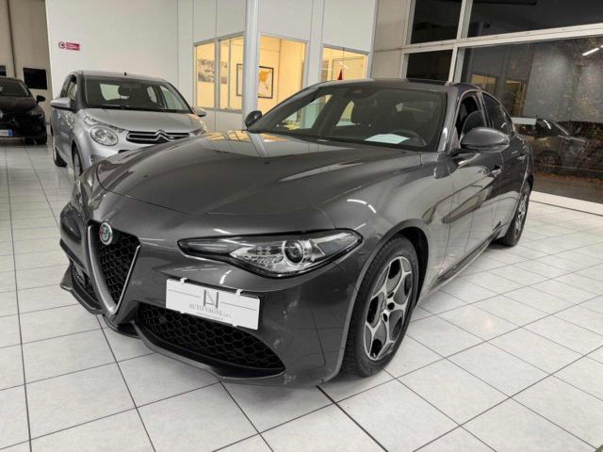 Alfa Romeo Giulia 2.2 Turbodiesel 160 CV AT8 Super (2)