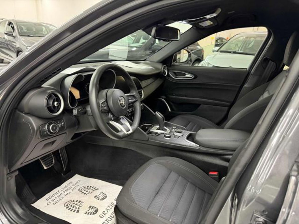 Alfa Romeo Giulia 2.2 Turbodiesel 160 CV AT8 Super (8)