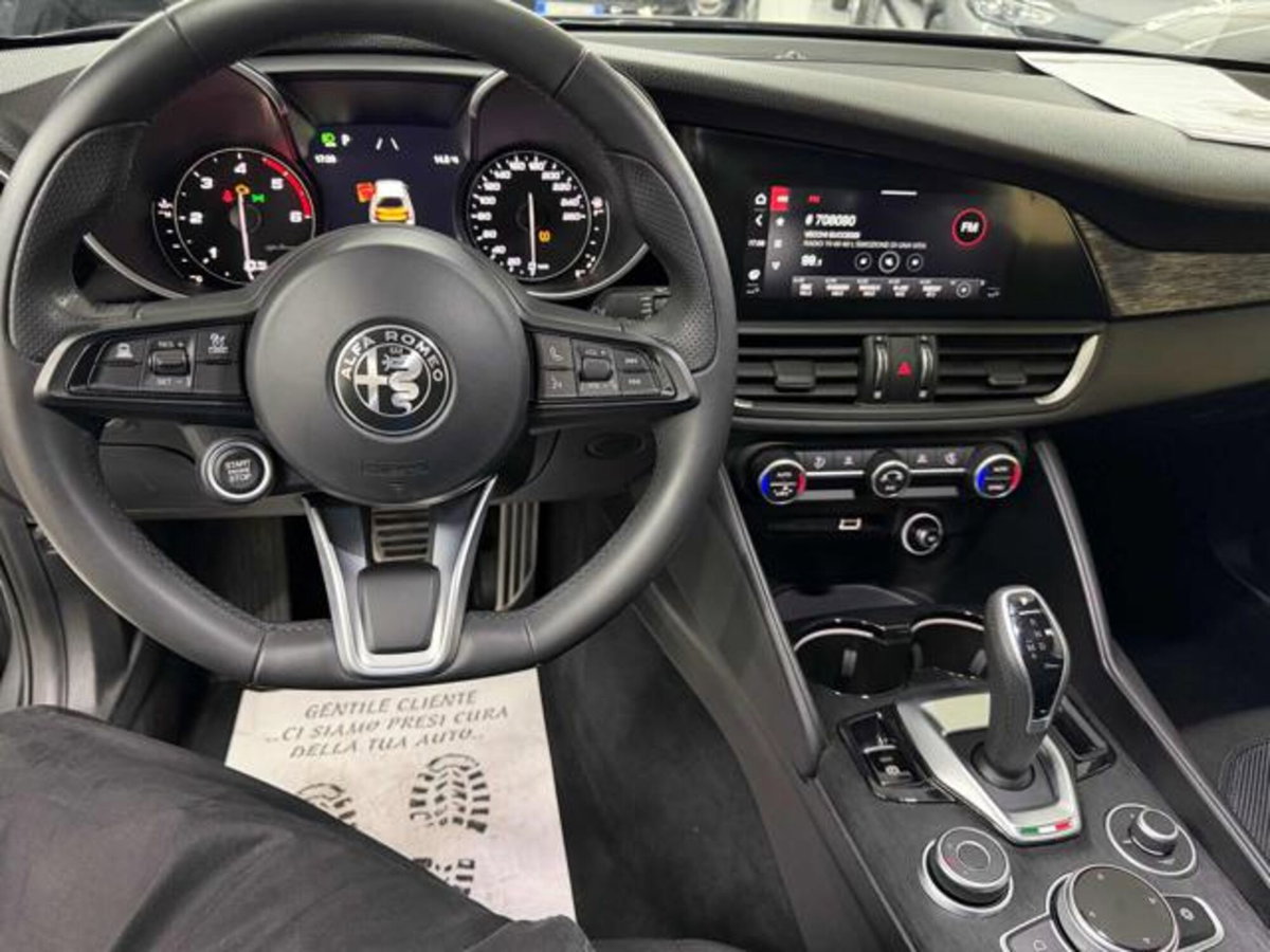 Alfa Romeo Giulia 2.2 Turbodiesel 160 CV AT8 Super (9)