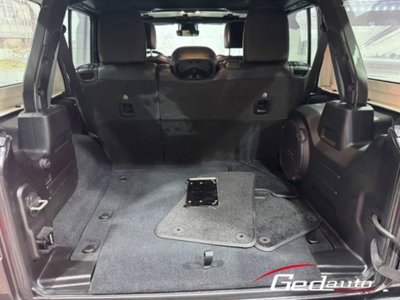 Jeep Wrangler Unlimited 2.2 Mjt II Sahara (10)