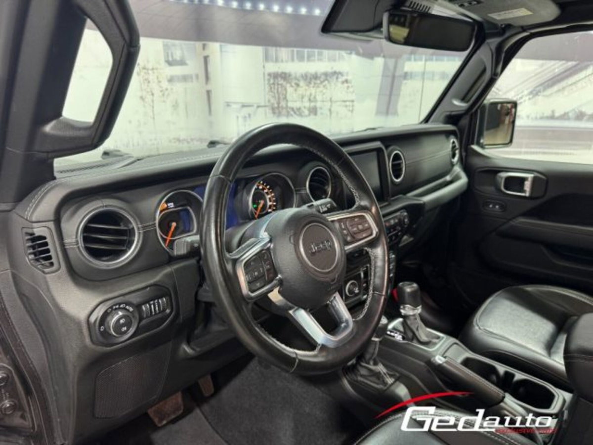 Jeep Wrangler Unlimited 2.2 Mjt II Sahara (11)