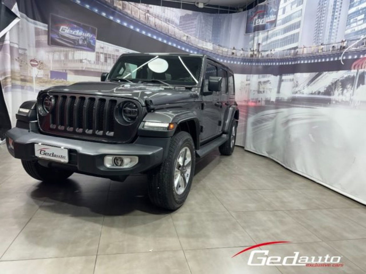 Jeep Wrangler Unlimited 2.2 Mjt II Sahara (3)
