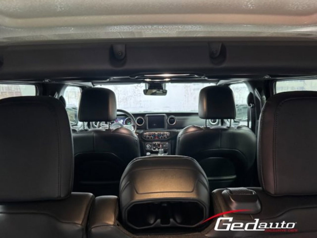 Jeep Wrangler Unlimited 2.2 Mjt II Sahara (9)