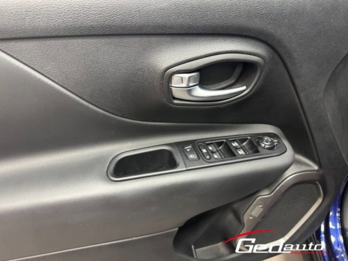 Jeep Renegade 1.6 Mjt 120 CV Limited (12)
