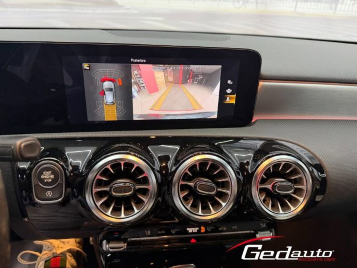 Mercedes-Benz Classe A Sedan 180 d AMG Line Premium Plus auto (20)
