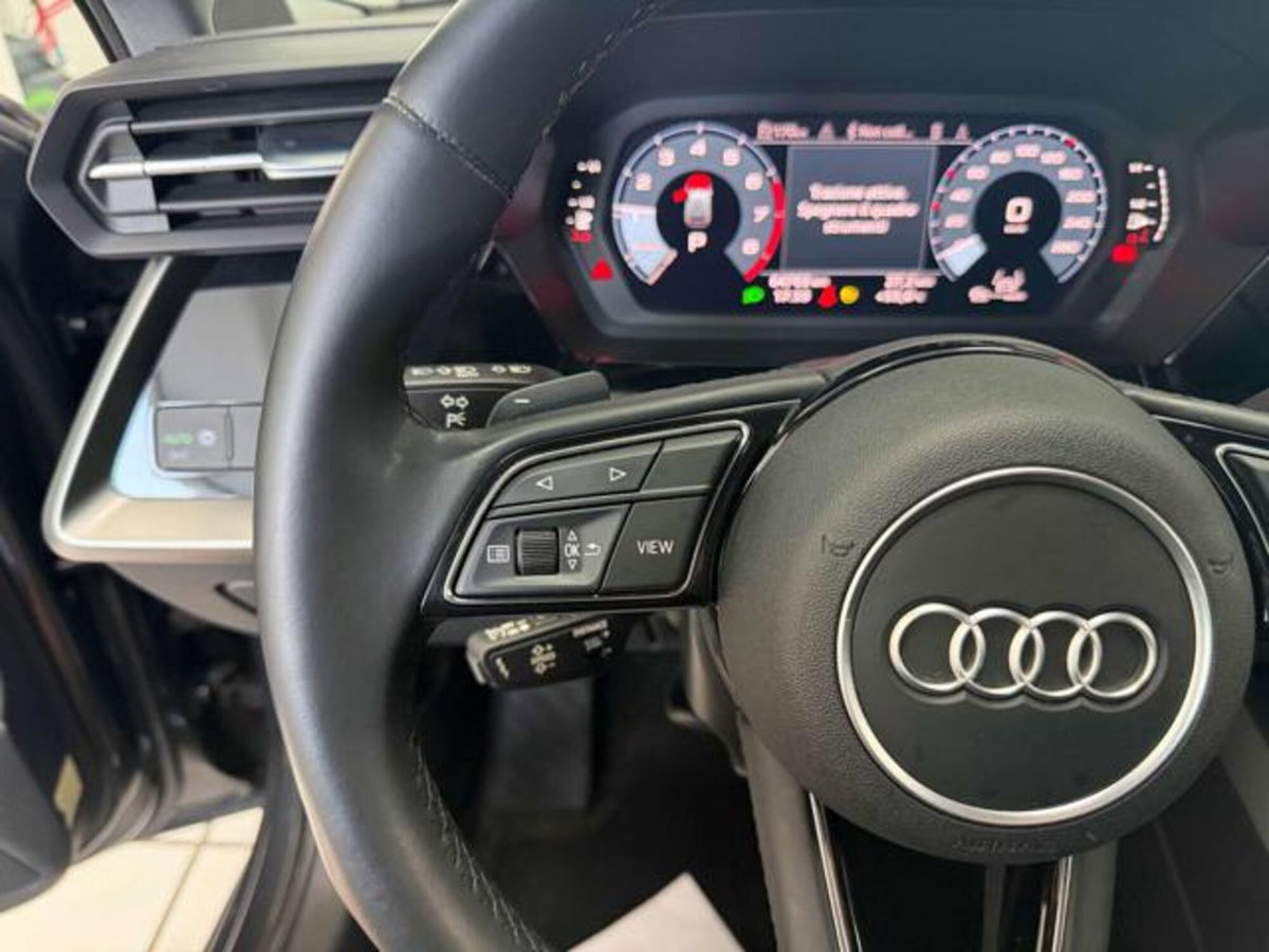 Audi A3 Sportback 30 g-tron S tronic Business (9)