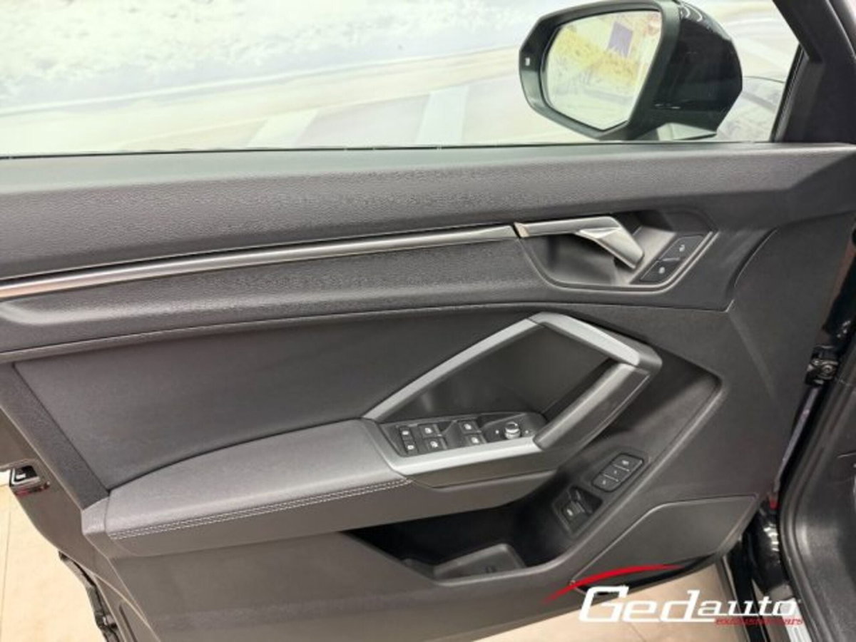 Audi Q3 Sportback 2.0 tdi S line edition quattro 193cv s-tronic (15)