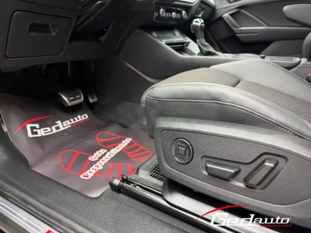 Audi Q3 Sportback 2.0 tdi S line edition quattro 193cv s-tronic (18)