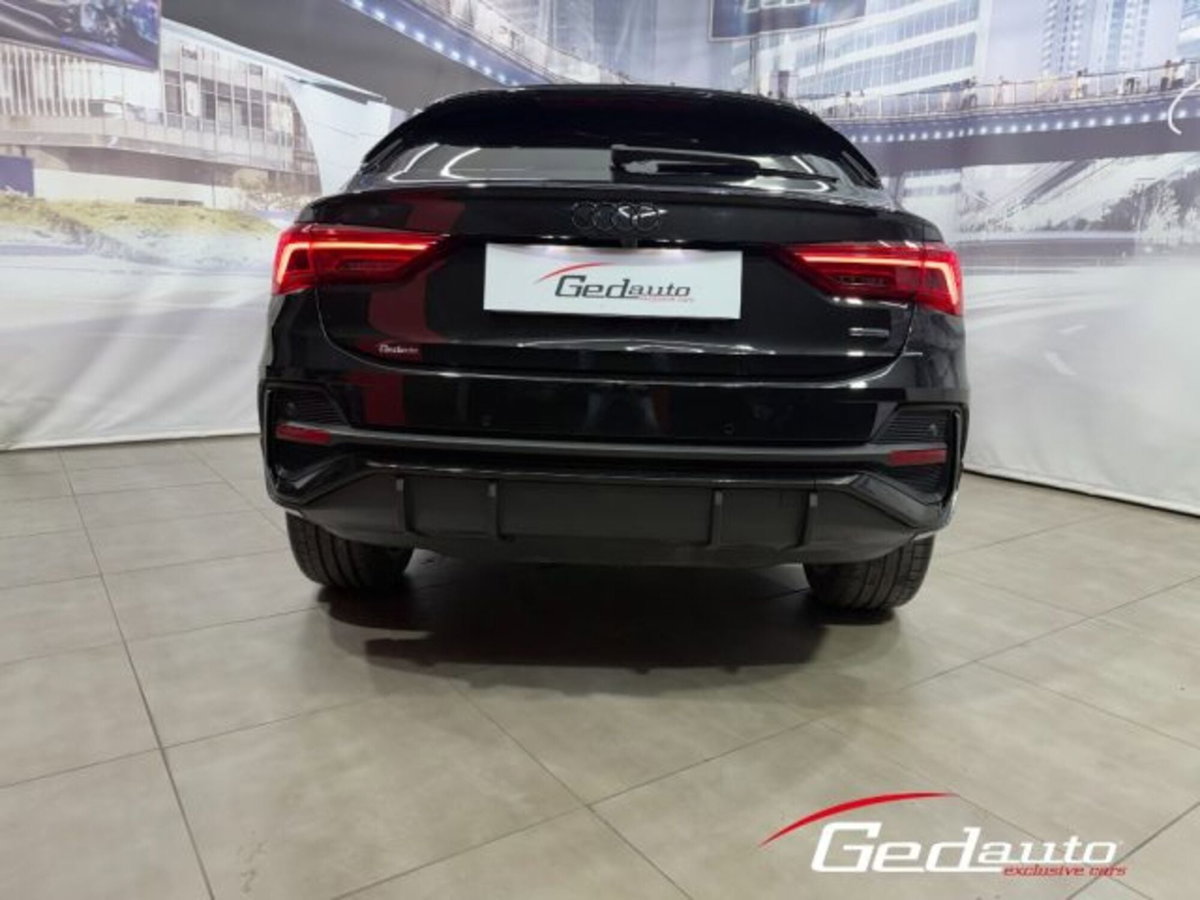 Audi Q3 Sportback 2.0 tdi S line edition quattro 193cv s-tronic (6)