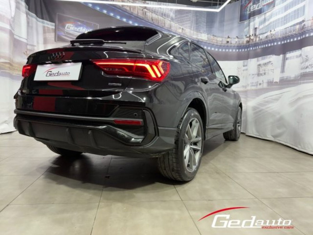 Audi Q3 Sportback 2.0 tdi S line edition quattro 193cv s-tronic (8)