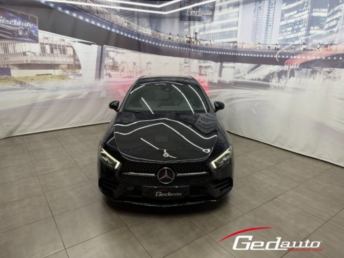 Mercedes-Benz Classe A Sedan 180 d AMG Line Premium Plus auto