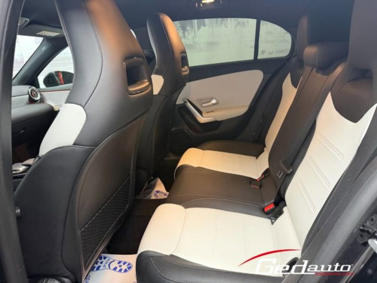 Mercedes-Benz Classe A Sedan 180 d AMG Line Premium Plus auto (13)