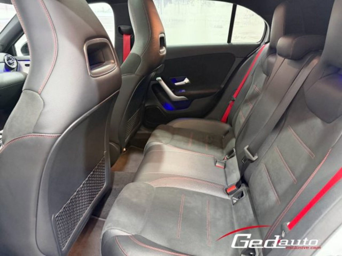Mercedes-Benz Classe A AMG 35 AMG Line Premium Plus 4matic auto (15)