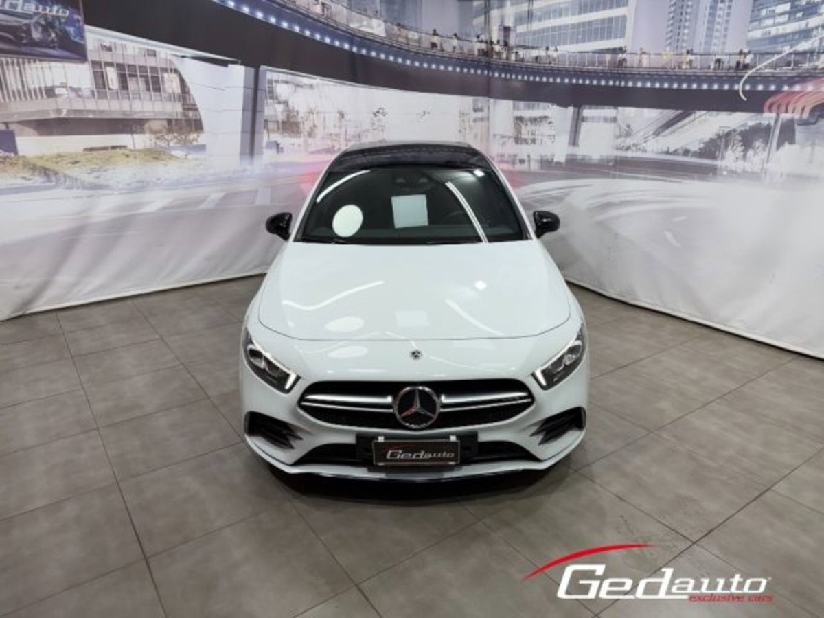 Mercedes-Benz Classe A AMG 35 AMG Line Premium Plus 4matic auto (2)