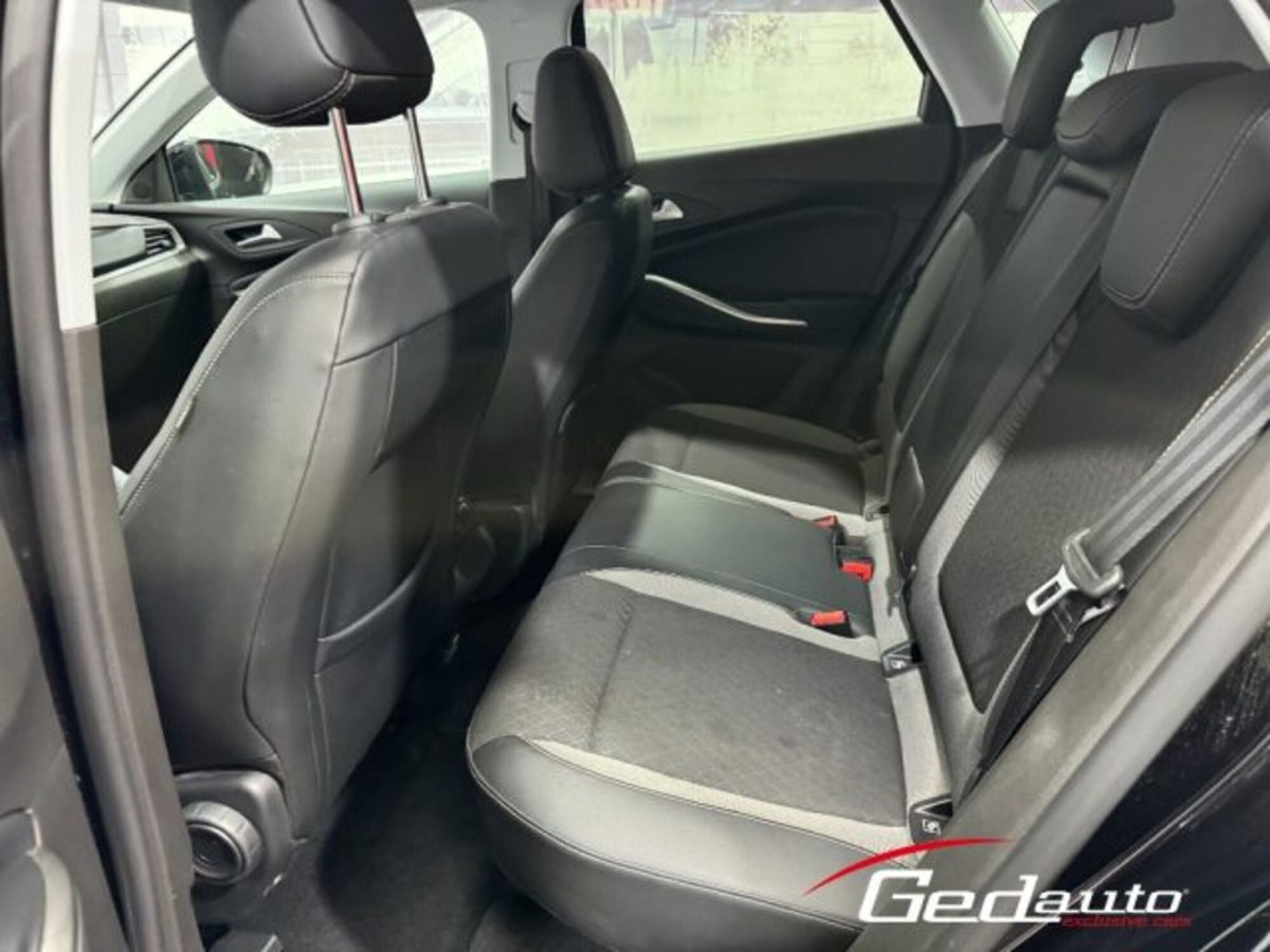 Opel Grandland 1.2 Turbo 12V 130 CV aut. GS Line (14)