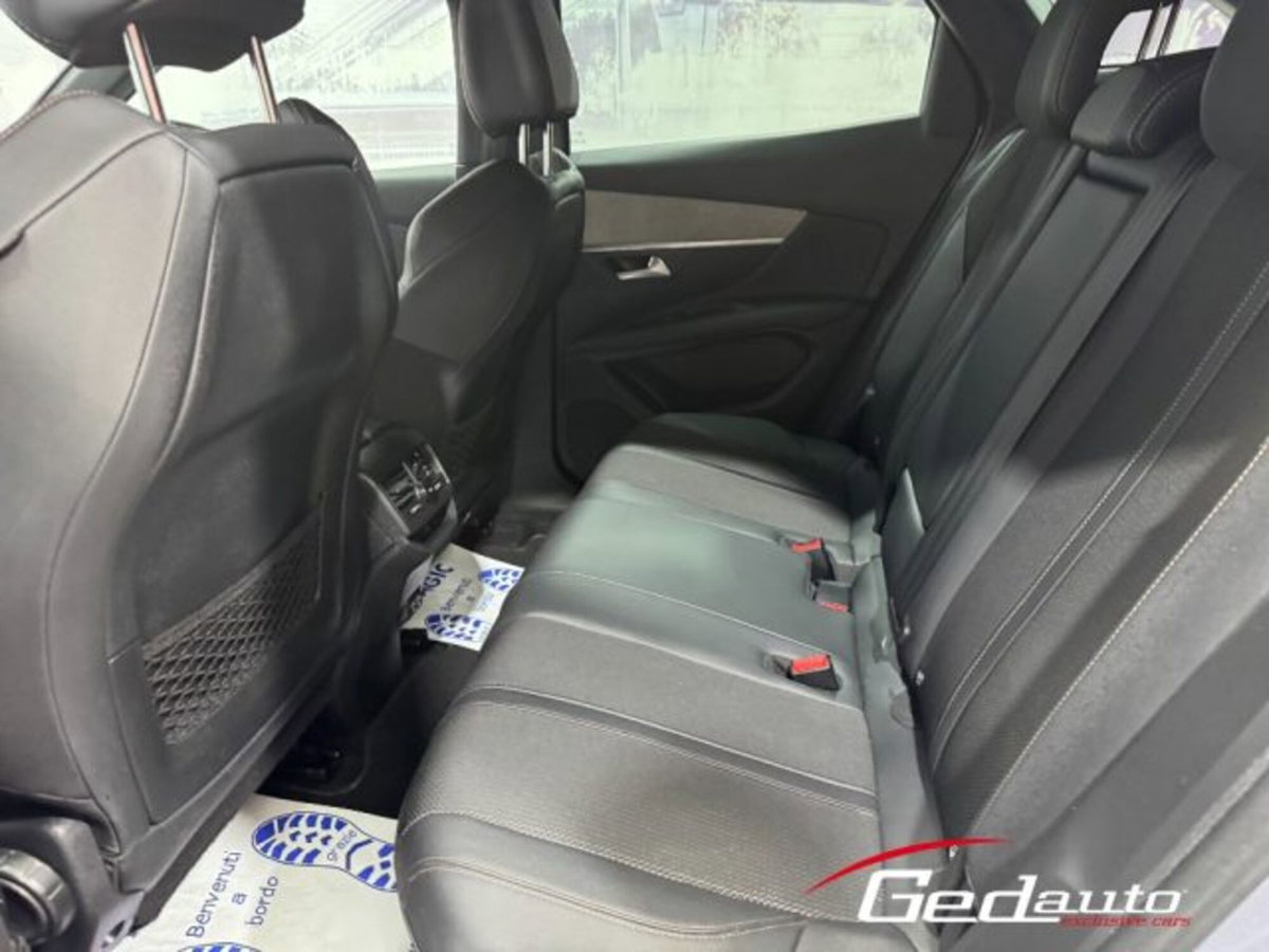 Peugeot 3008 BlueHDi 130 S&S EAT8 GT (13)