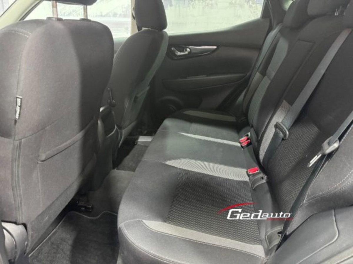 Nissan Qashqai 1.5 dCi 115 CV N-Connecta (13)