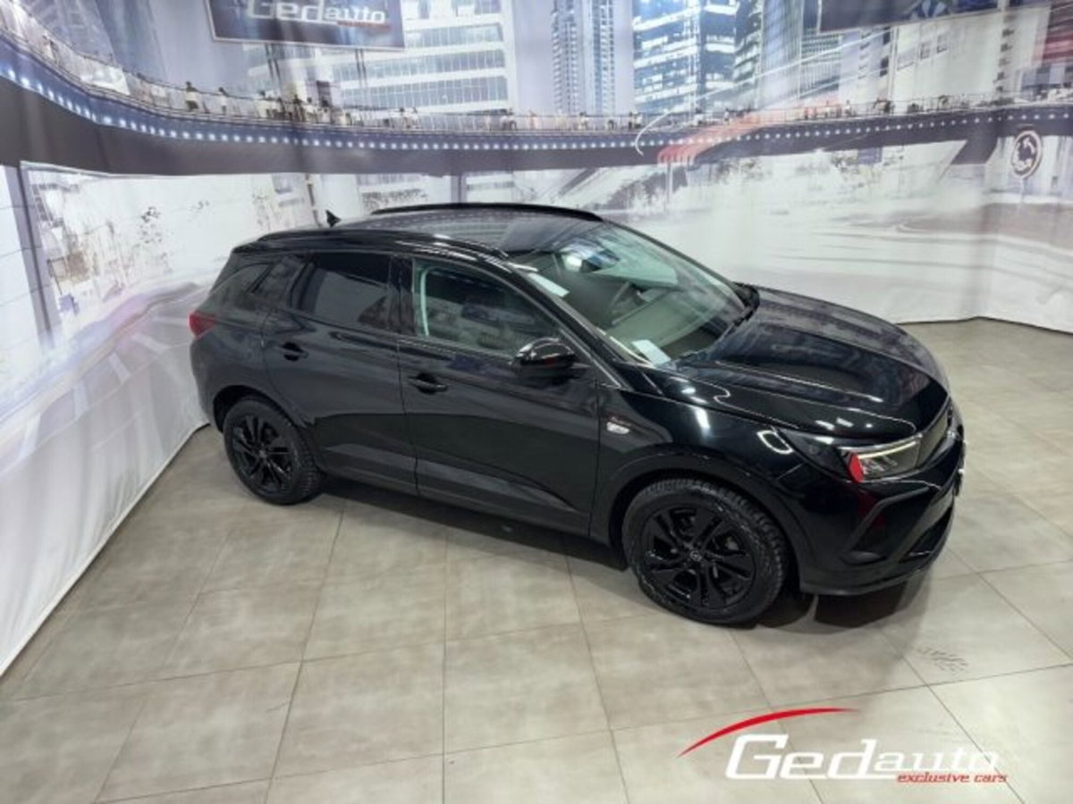 Opel Grandland 1.2 Turbo 12V 130 CV aut. GS Line (4)