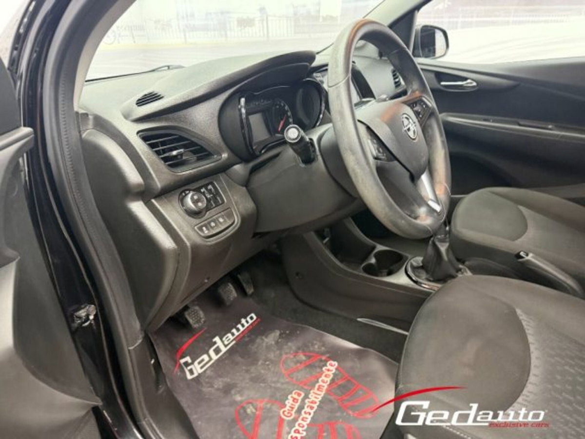 Opel Karl Rocks 1.0 73 CV (11)