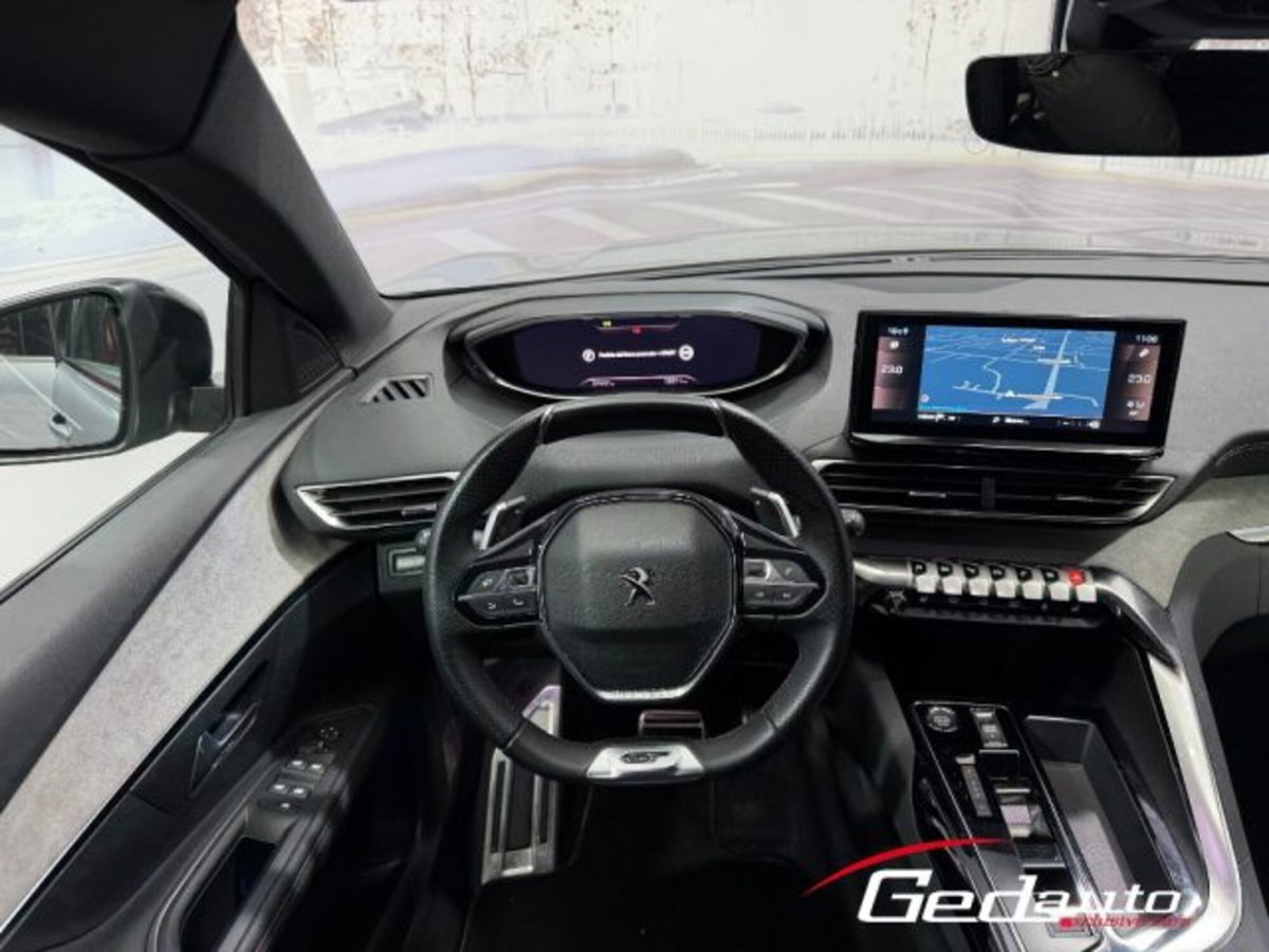 Peugeot 3008 BlueHDi 130 S&S EAT8 GT (17)