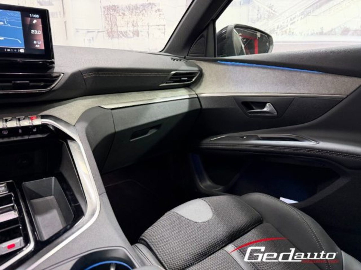 Peugeot 3008 BlueHDi 130 S&S EAT8 GT (20)