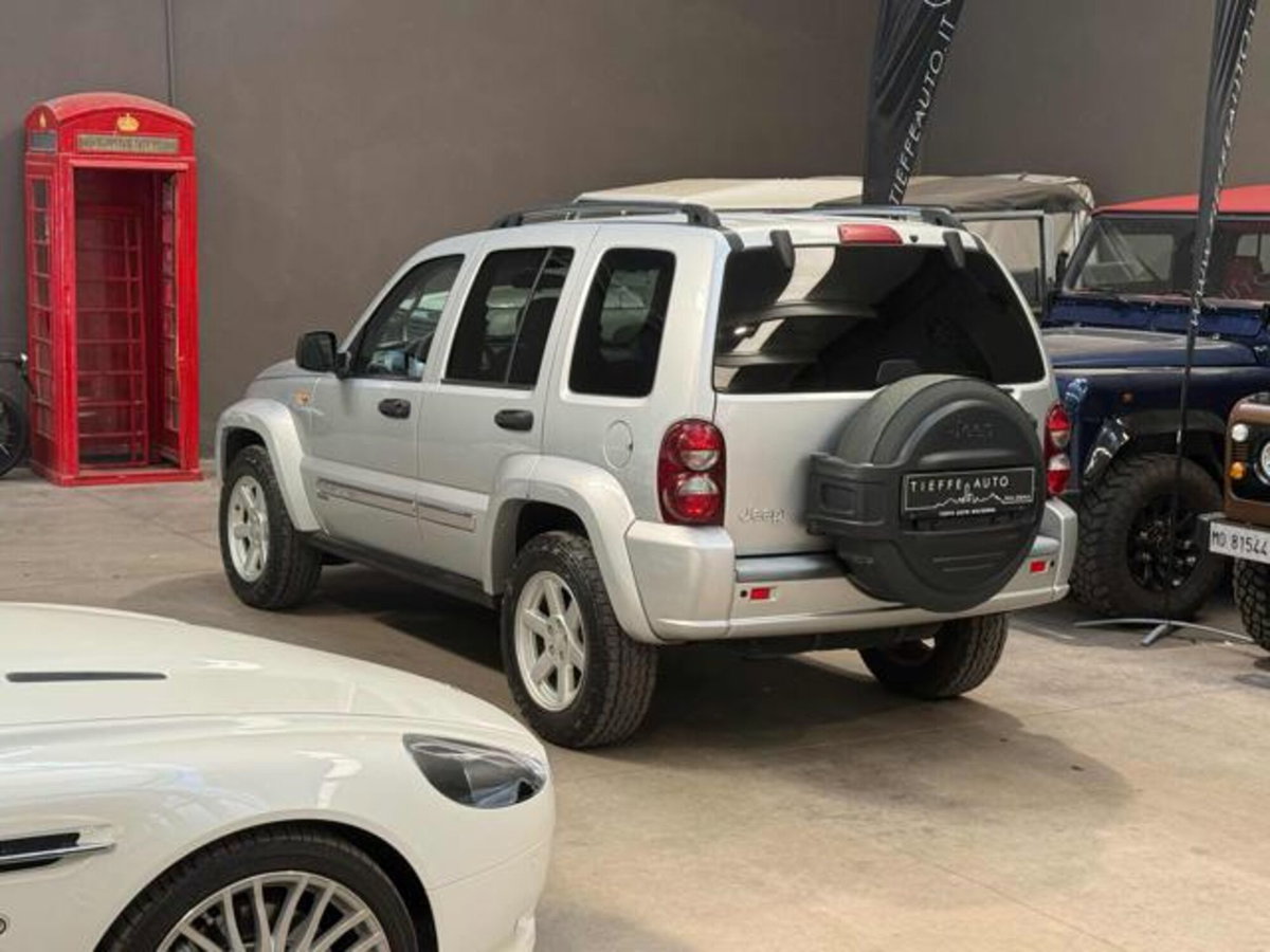 Jeep Cherokee 3.7 V6 Limited (6)
