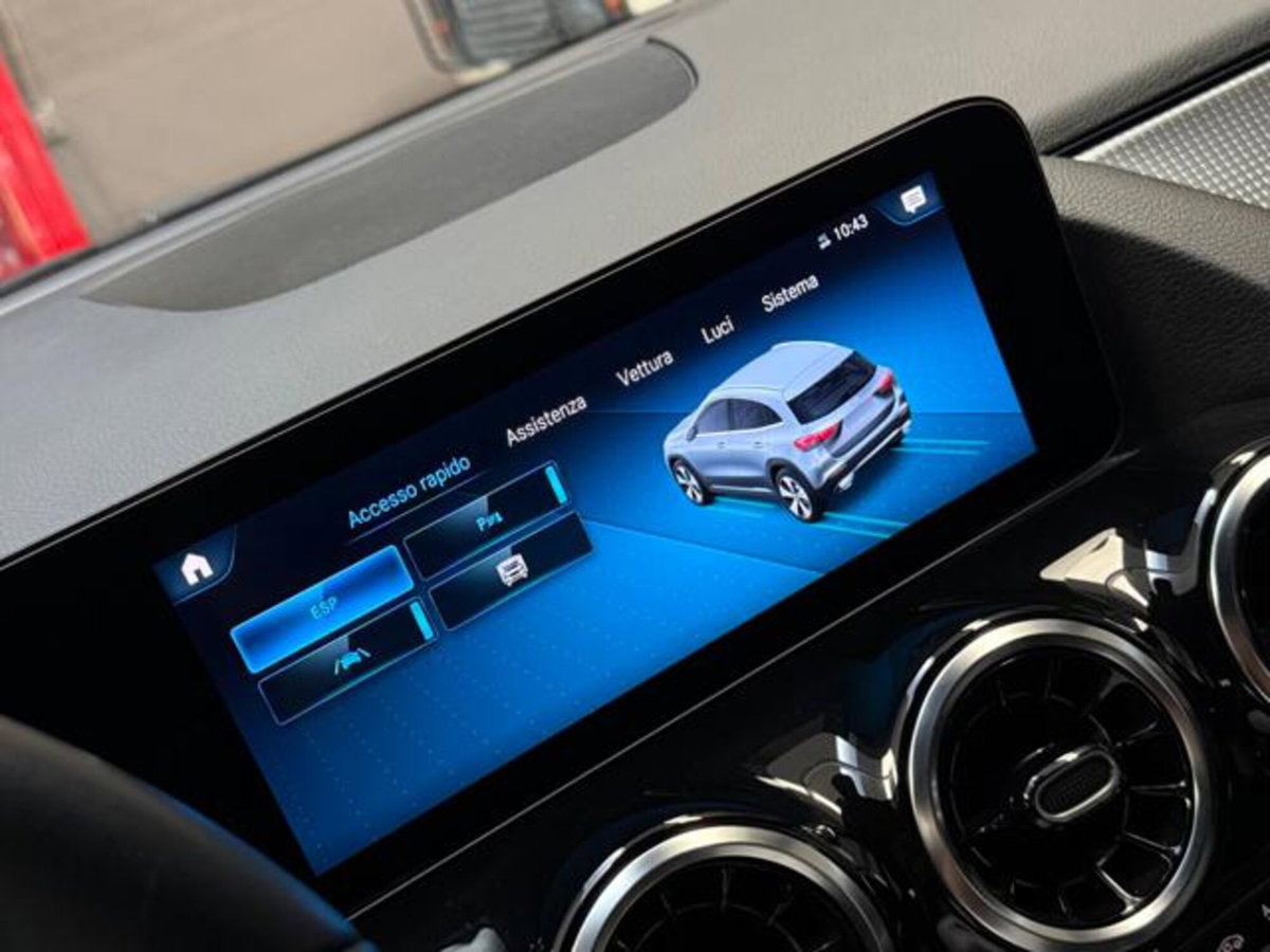 Mercedes-Benz GLA SUV 180 d Business Extra auto (19)