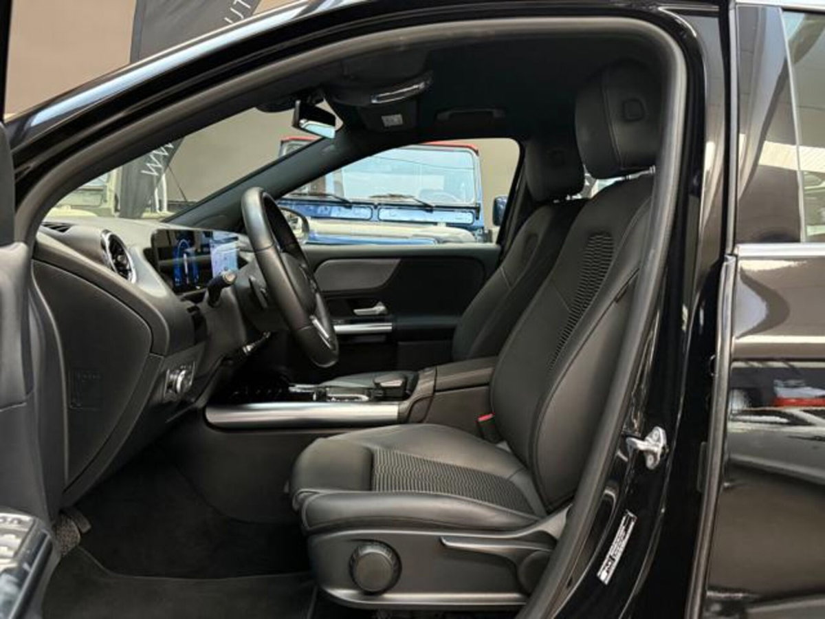Mercedes-Benz GLA SUV 180 d Business Extra auto (8)