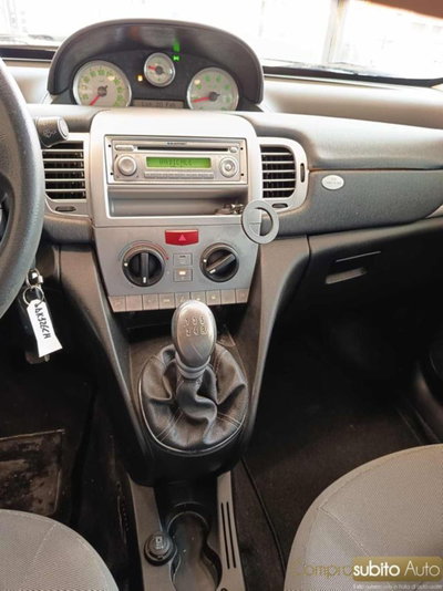 Lancia Ypsilon 1.2 Passion (11)