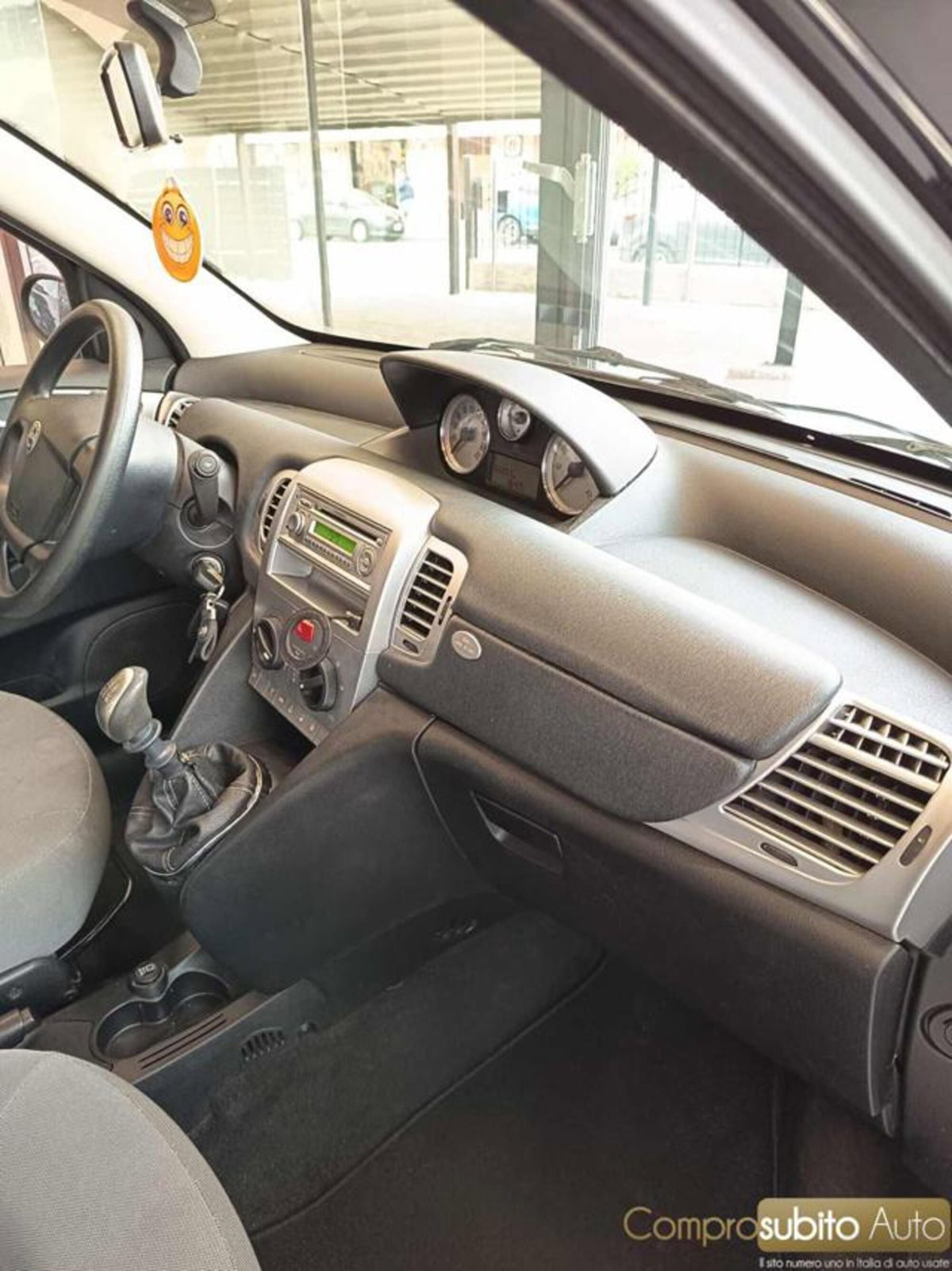 Lancia Ypsilon 1.2 Passion (18)