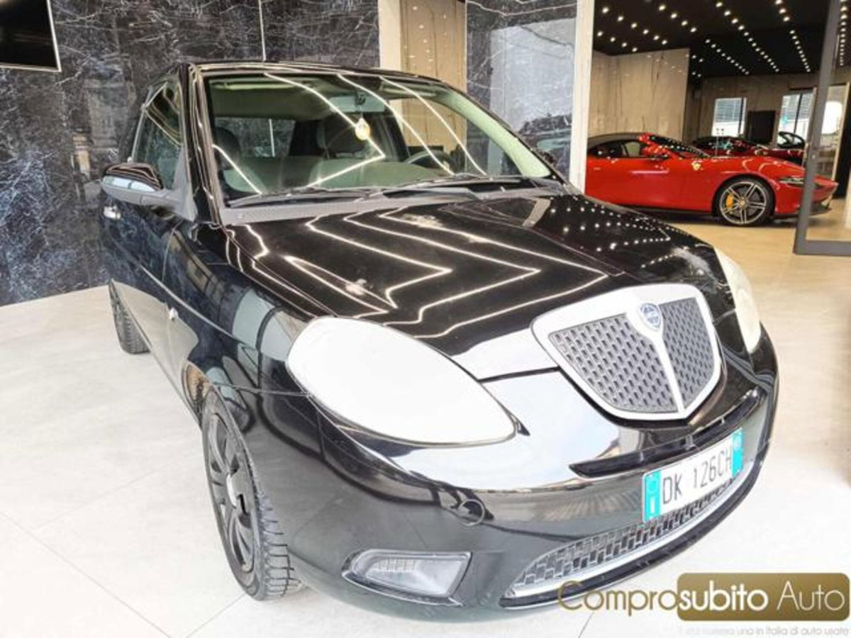 Lancia Ypsilon 1.2 Passion (3)