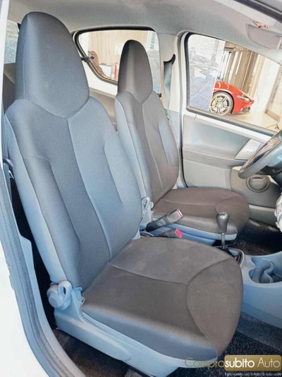 Toyota Aygo 1.0 12V VVT-i 5 porte Lounge (17)