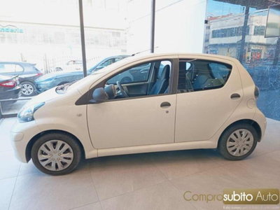 Toyota Aygo 1.0 12V VVT-i 5 porte Lounge (8)