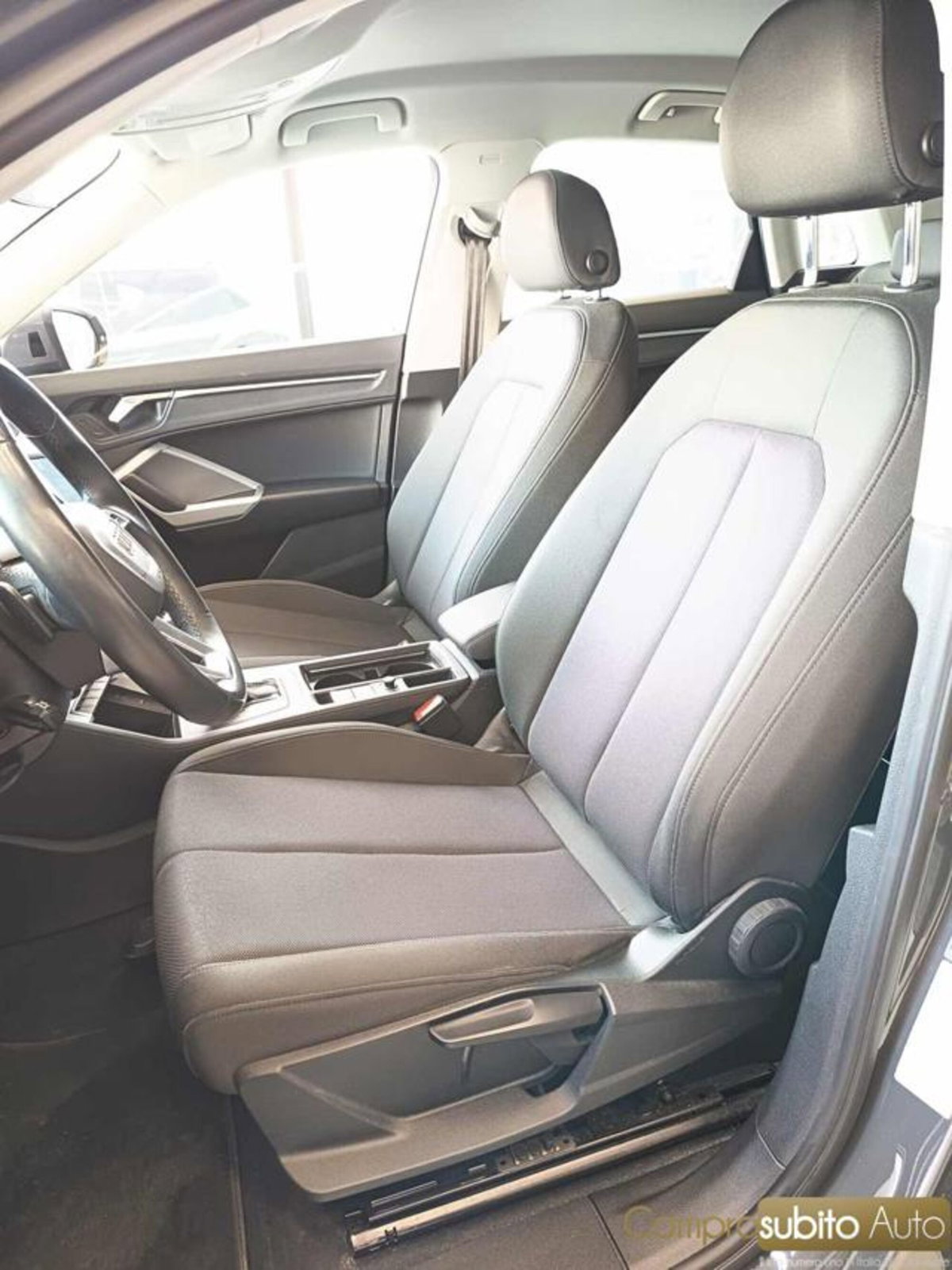 Audi Q3 35 TDI quattro Business (11)