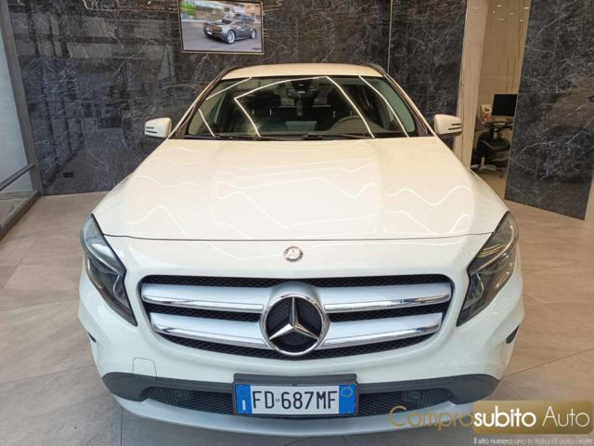 Mercedes-Benz GLA SUV 200 d Automatic 4Matic Premium