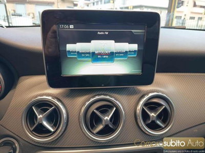 Mercedes-Benz GLA SUV 200 d Automatic 4Matic Premium (15)