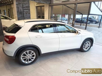 Mercedes-Benz GLA SUV 200 d Automatic 4Matic Premium (4)