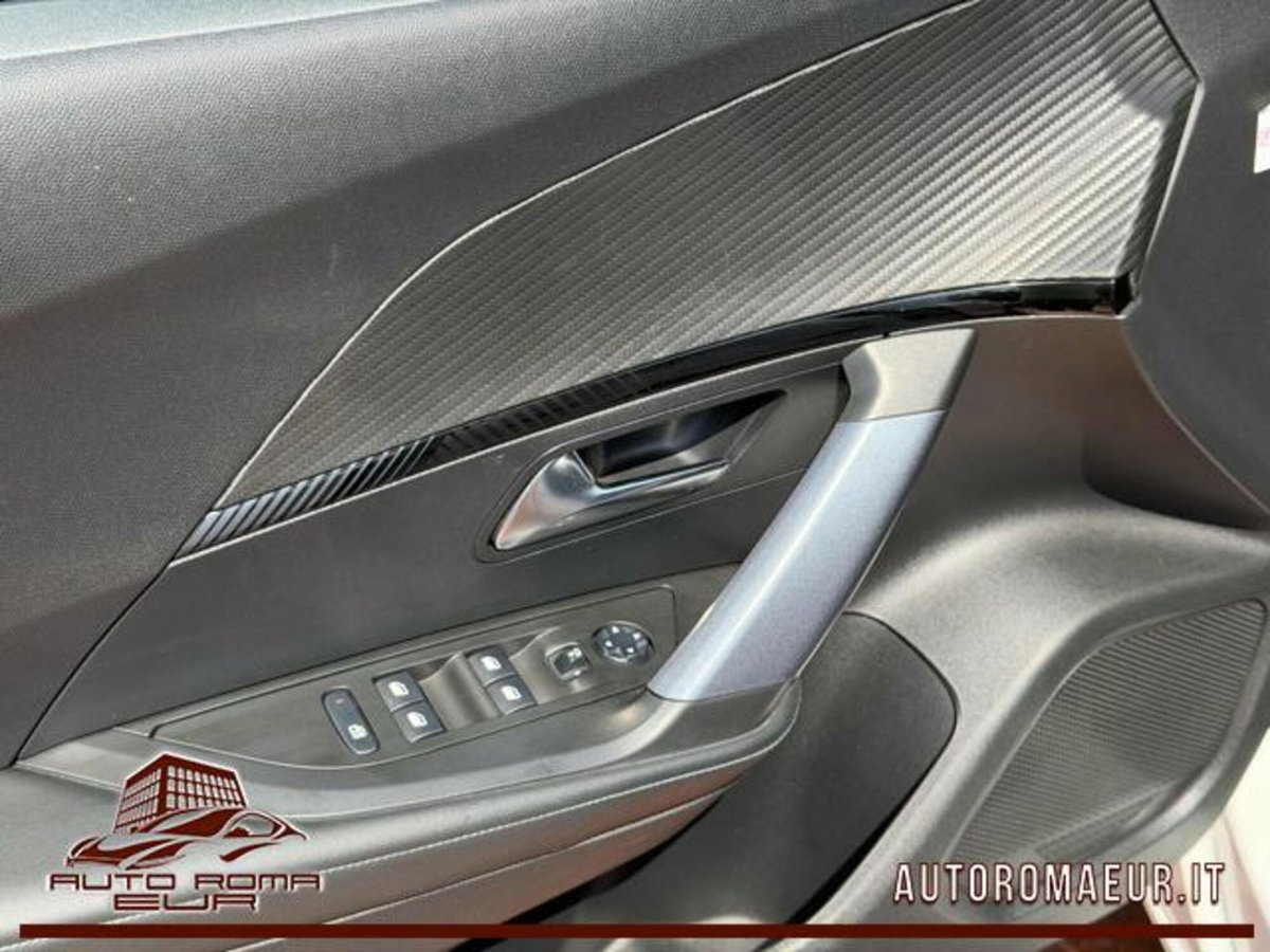 Peugeot 2008 BlueHDi 100 S&S Allure Navi Pack (10)