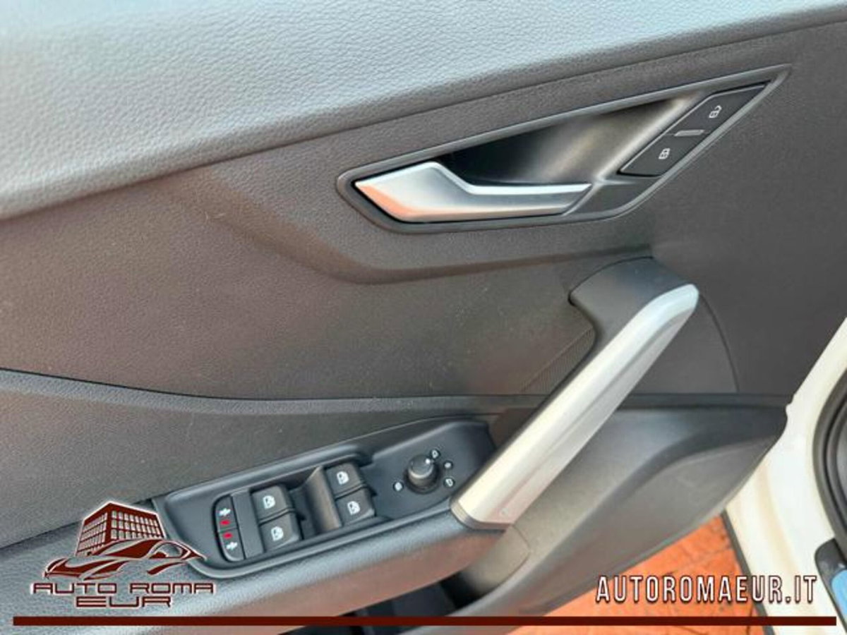 Audi Q2 Q2 35 TFSI S tronic Business (11)
