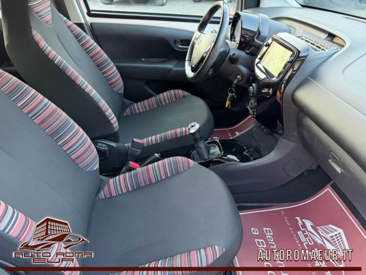 Citroen C1 C1 VTi 72 5 porte Shine (18)