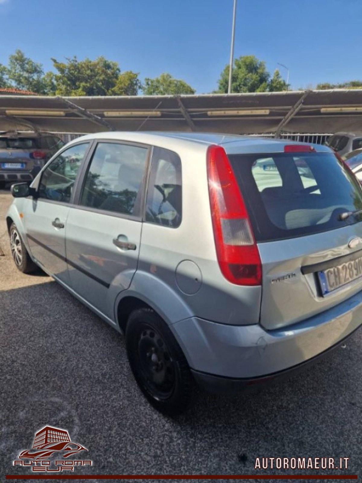 Ford Fiesta 1.2 16V 5p. Ambiente (2)