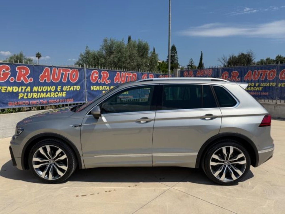 Volkswagen Tiguan Allspace 2.0 TDI SCR DSG 4MOTION R-Line (11)