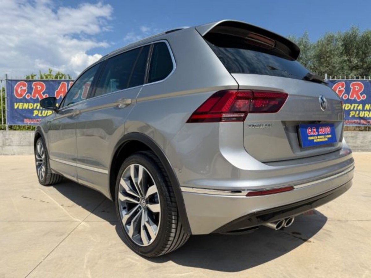 Volkswagen Tiguan Allspace 2.0 TDI SCR DSG 4MOTION R-Line (12)