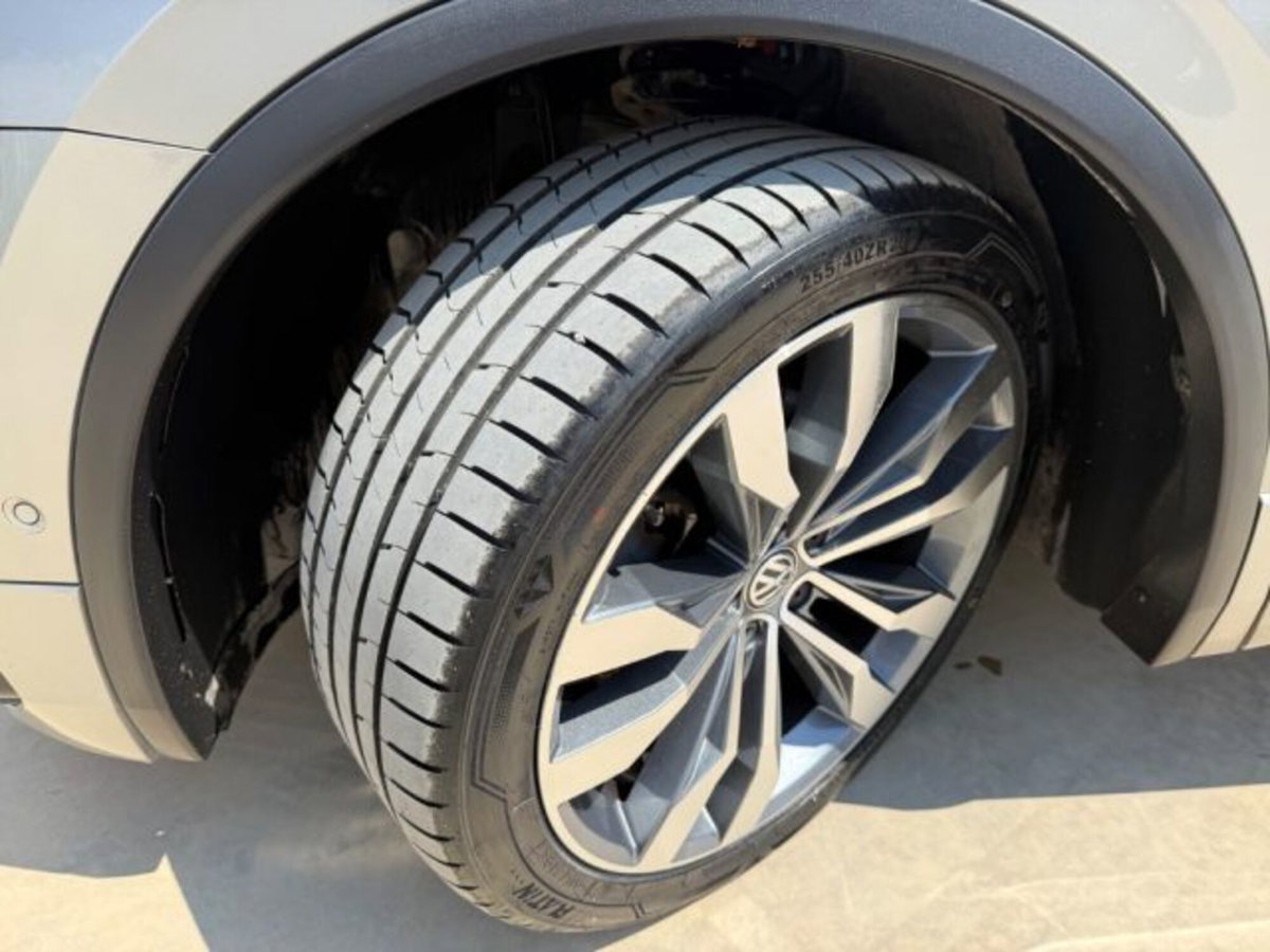 Volkswagen Tiguan Allspace 2.0 TDI SCR DSG 4MOTION R-Line (13)