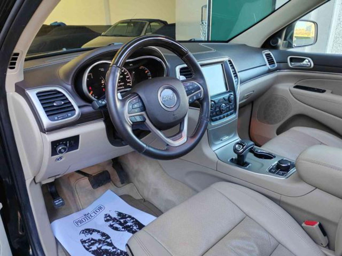 Jeep Grand Cherokee 3.0 V6 CRD 250 CV Multijet II Overland (12)